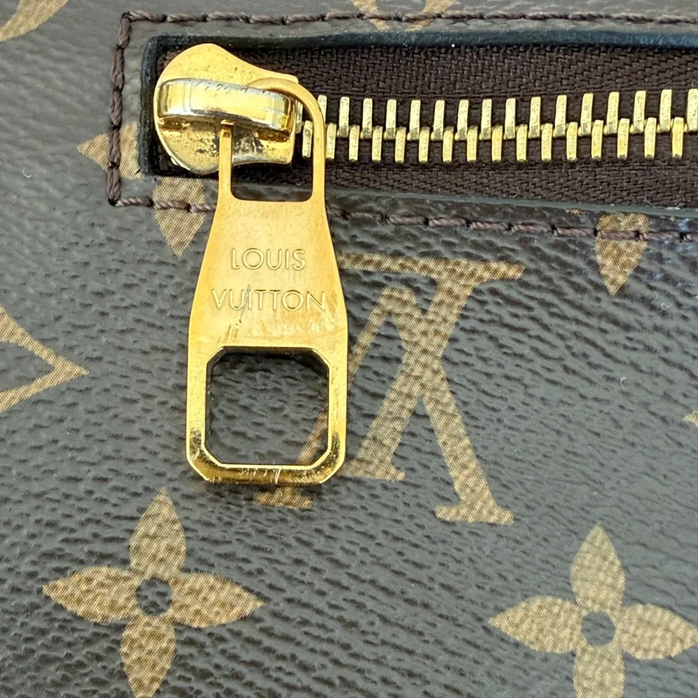 AUTHENTIC Louis Vuitton Pochette Métis MM